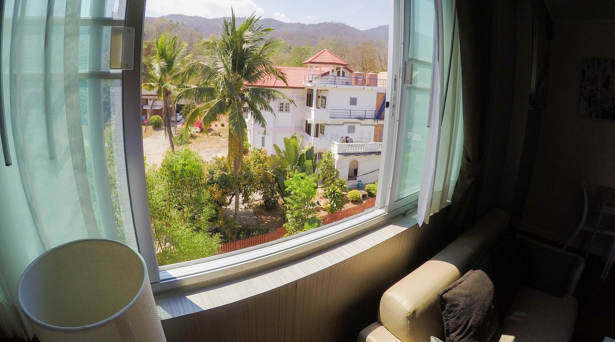 Hoc Daily Apartment Chiang Mai Buitenkant foto